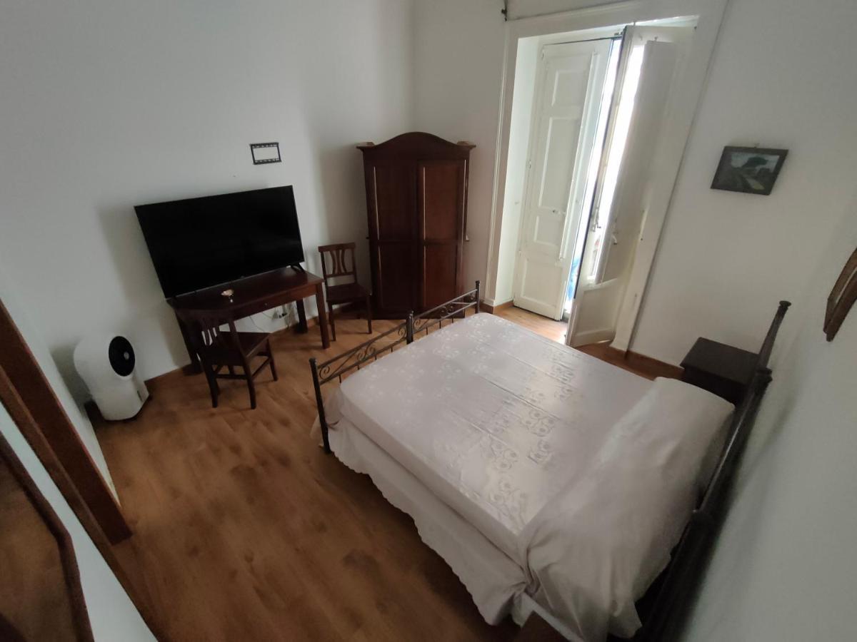 Arco Del Vescovo 1 Hotel Acireale Buitenkant foto