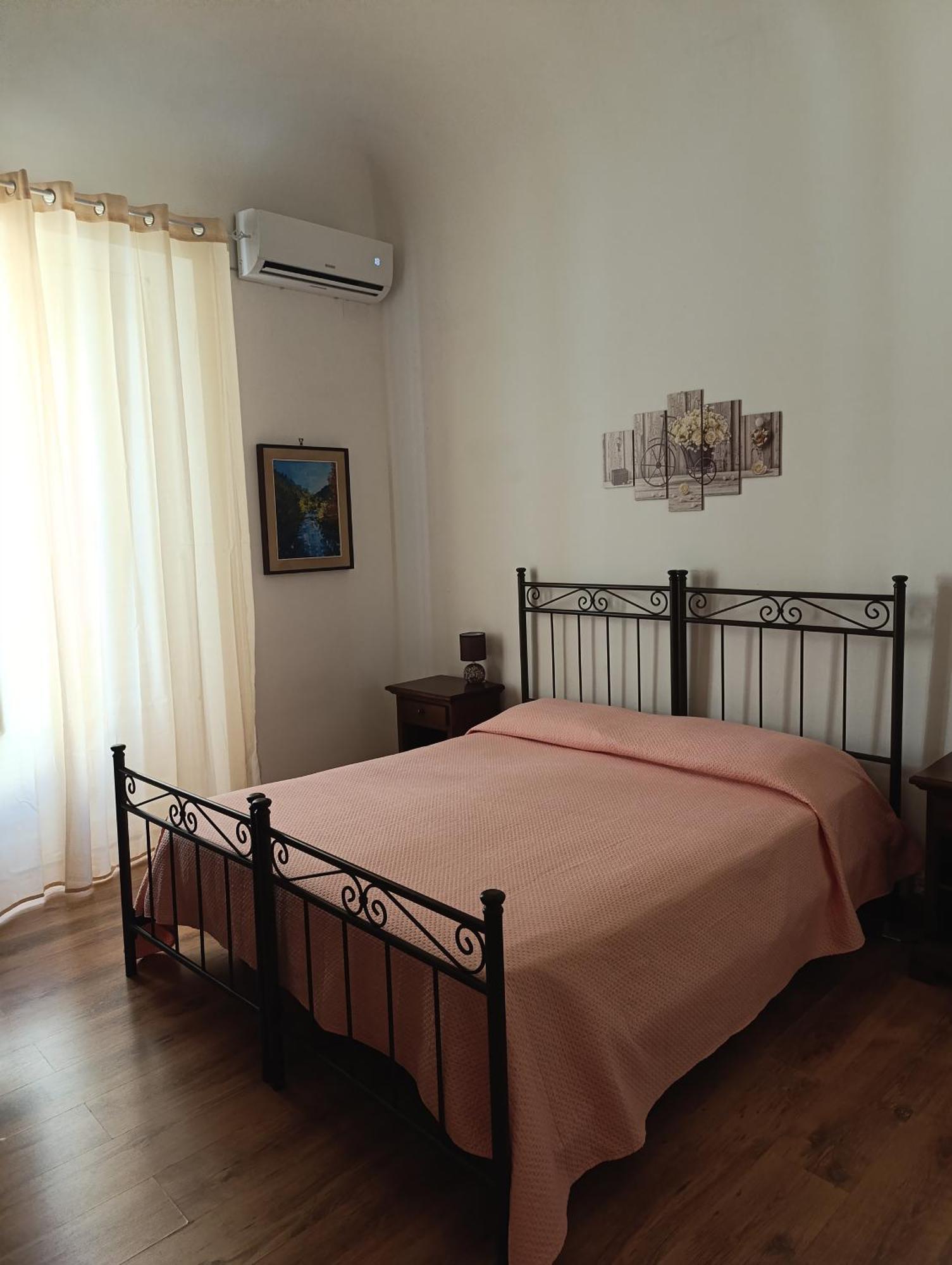 Arco Del Vescovo 1 Hotel Acireale Buitenkant foto