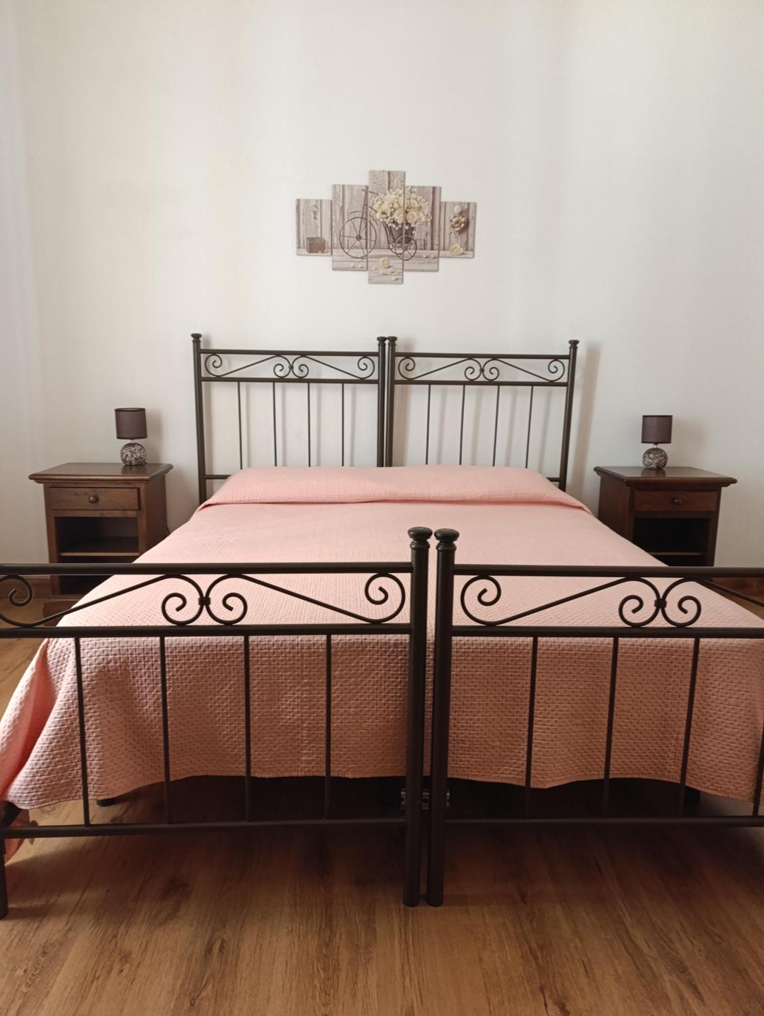 Arco Del Vescovo 1 Hotel Acireale Buitenkant foto
